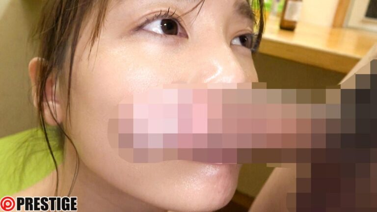 鈴村あいりちゃんがチンポをペロッと舐めているのを接写した場面