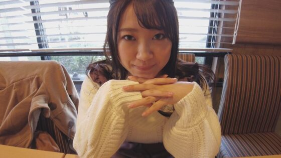 姫咲はなが出演した「乳擦恋愛 初めてのパイズリ露出デート メイドカフェで働くIカップ爆乳ちゃん」の冒頭シーン