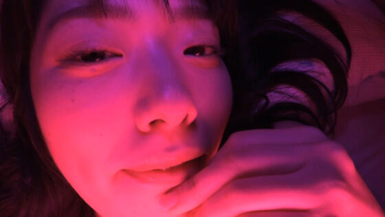 山田かなが出演した「密着恋愛 君と吐息が聞こえる距離で」のラストシーン